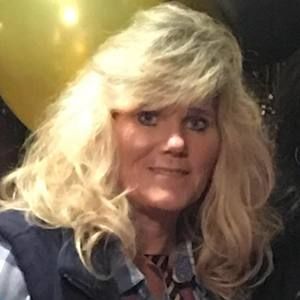 Meet your Posher, Hollie Nepveux